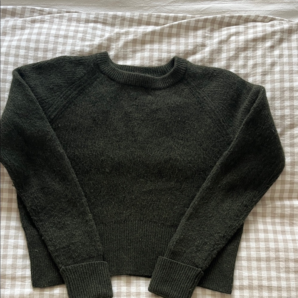 100% Merino Wool Sweater Olive Green